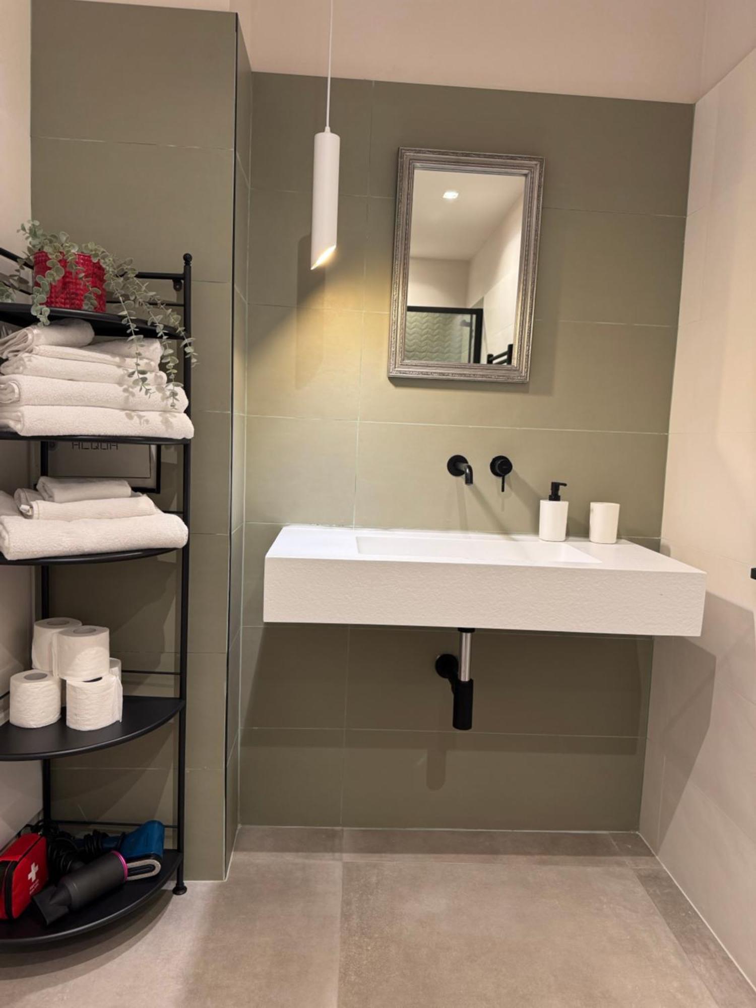 בארי Art N Shelter Apartament מראה חיצוני תמונה